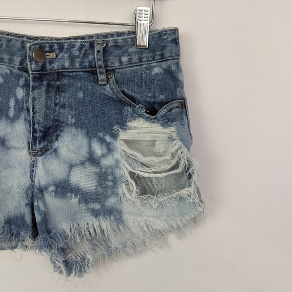 J.Jill size 6 distressed shorts - Picture 2 of 5